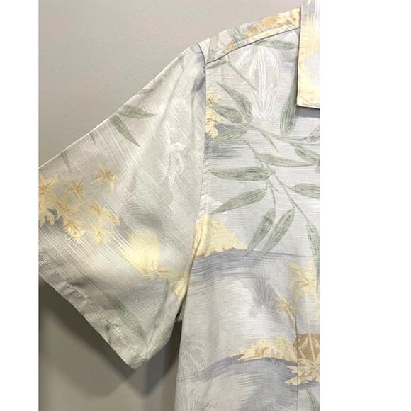 Tommy Bahama Shirt Men XL 100% Silk Button Up Hawaiian Floral - Picture 4 of 5